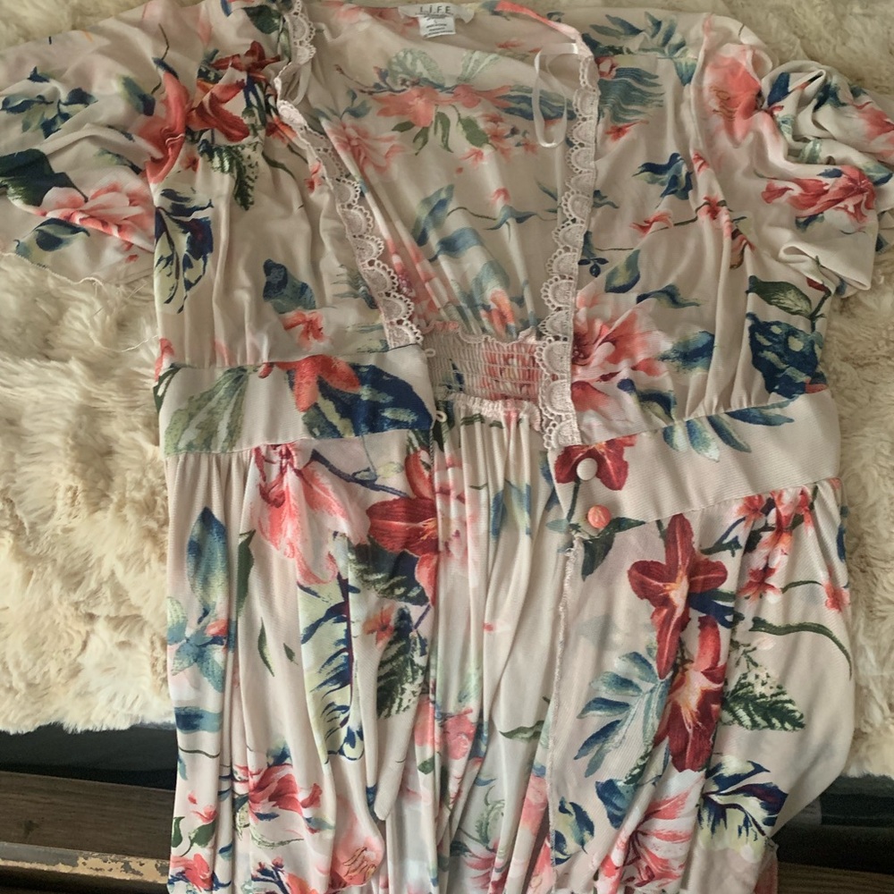 Gently used floral duster